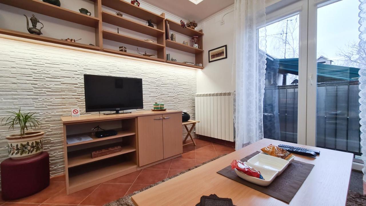 Apartment Akacija Gardens Beograd Ngoại thất bức ảnh