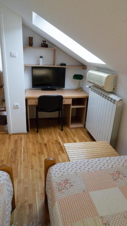 Apartment Akacija Gardens Beograd Ngoại thất bức ảnh