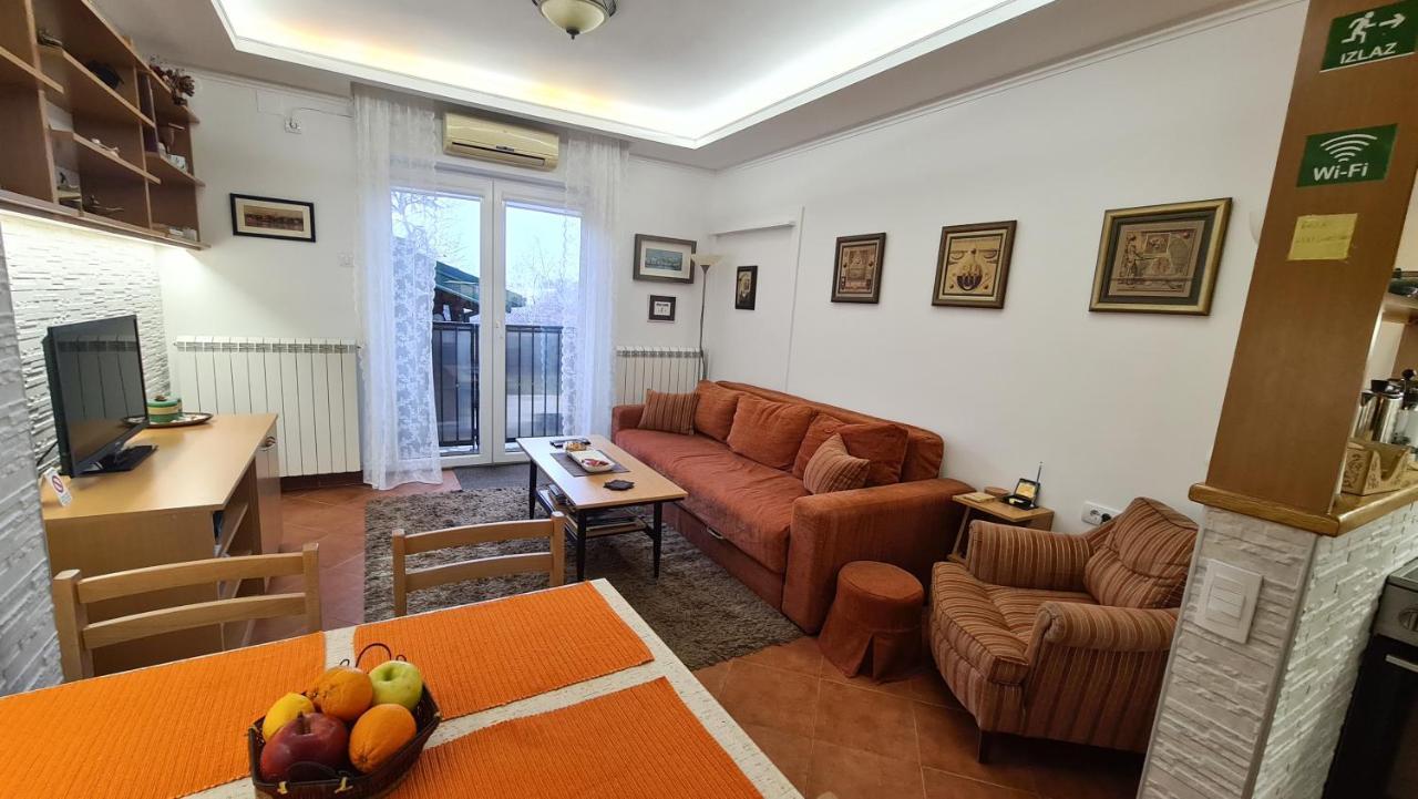 Apartment Akacija Gardens Beograd Ngoại thất bức ảnh