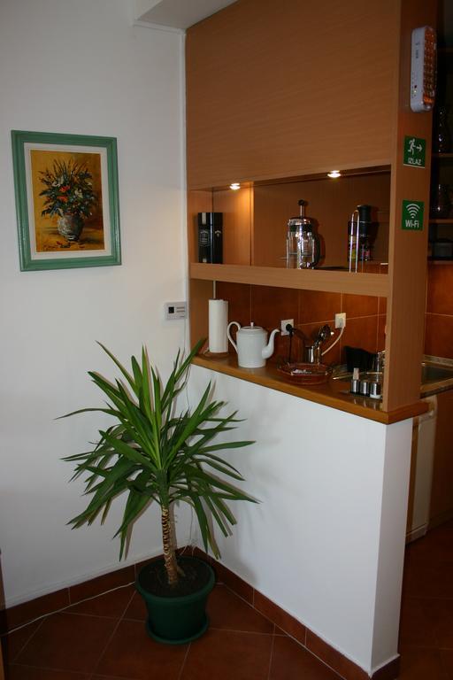 Apartment Akacija Gardens Beograd Phòng bức ảnh