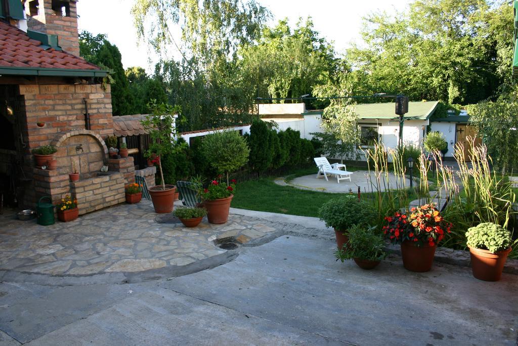 Apartment Akacija Gardens Beograd Ngoại thất bức ảnh